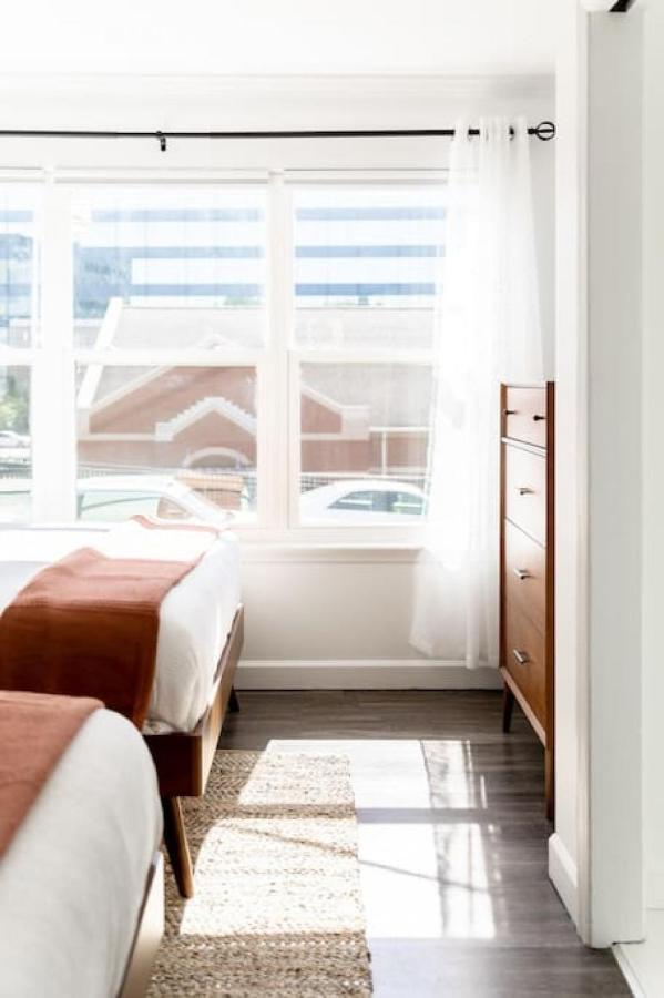 Stylish Downtown Nashville 3 Beds, 1 Bedroom With Private Patio, Parking المظهر الخارجي الصورة