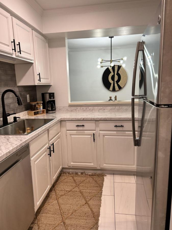Stylish Downtown Nashville 3 Beds, 1 Bedroom With Private Patio, Parking المظهر الخارجي الصورة