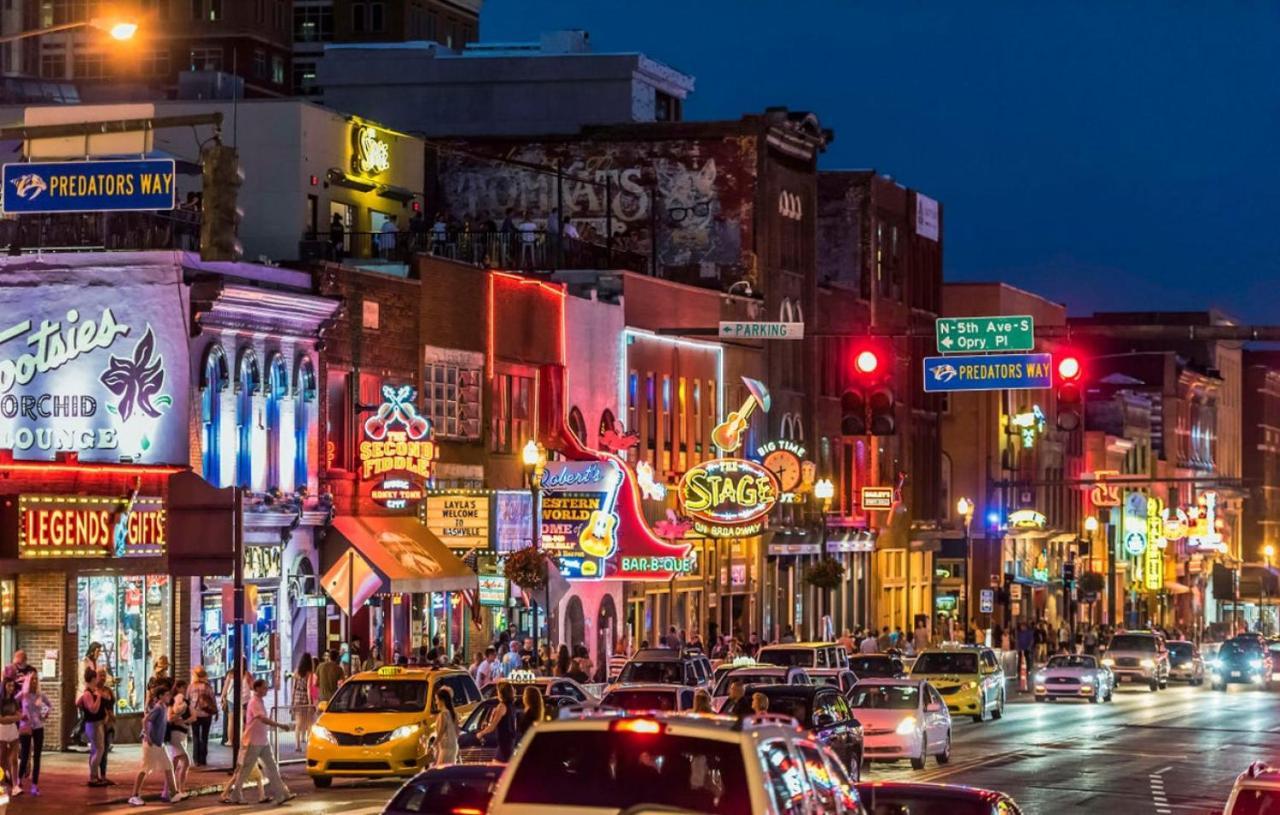 Stylish Downtown Nashville 3 Beds, 1 Bedroom With Private Patio, Parking المظهر الخارجي الصورة
