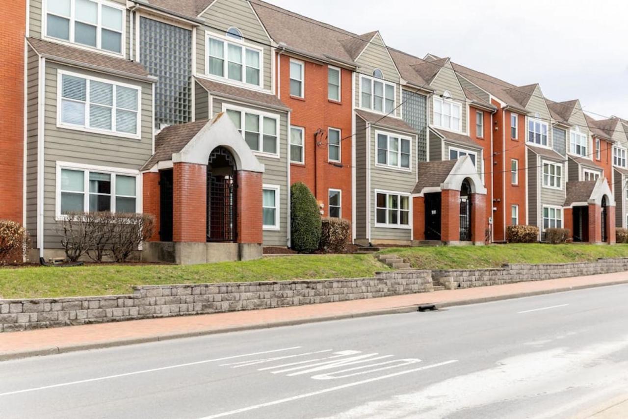 Stylish Downtown Nashville 3 Beds, 1 Bedroom With Private Patio, Parking المظهر الخارجي الصورة